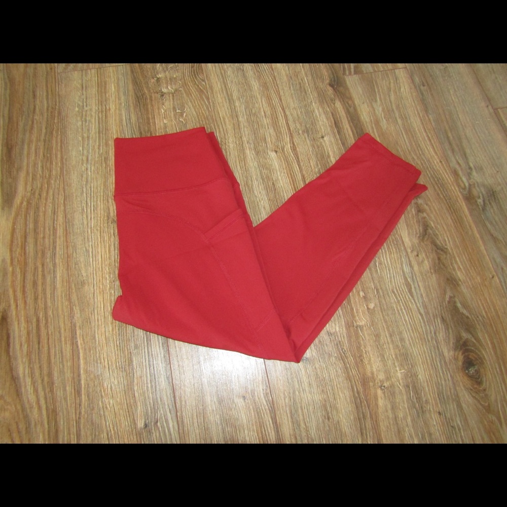 Red brilliant pocket Capri 20”
